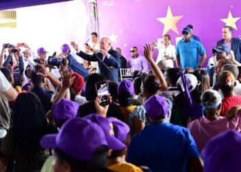 Masiva juramentación de nuevos miembros en el PLD en Jarabacoa, La Vega