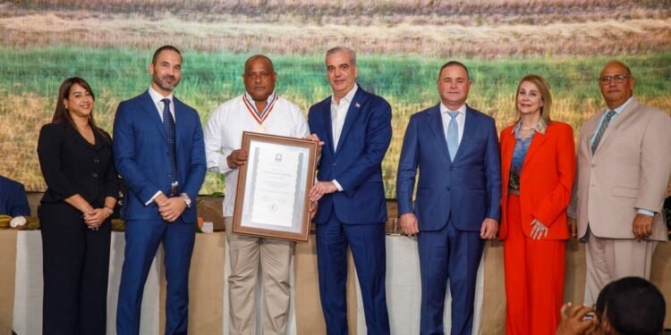 Gobierno financia más de RD$25,000 millones a favor de más de 19 mil productores en 2025