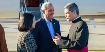 Abinader llega a Roma para participar en audiencia con el Papa León XIV y asamblea de la FAO