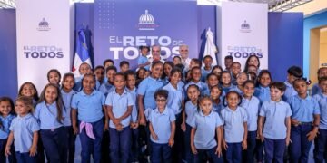 Estudiante destaca escuela entregada por el Gobierno abre nuevas oportunidades en El Naranjal