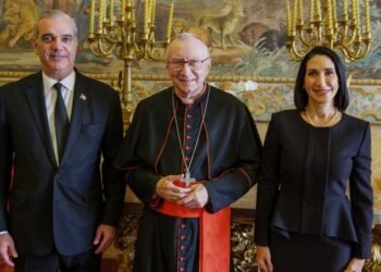 Luis Abinader y Pietro Parolin