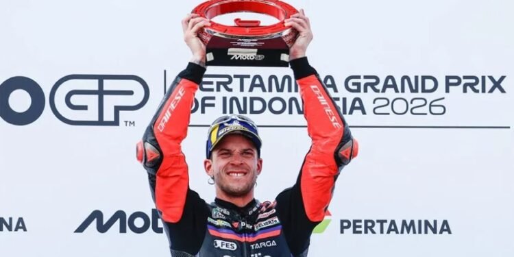 Bezzecchi, Guevara y Quiles, campeón mundial de Moto3, vencen en el Gran Premio de Indonesia