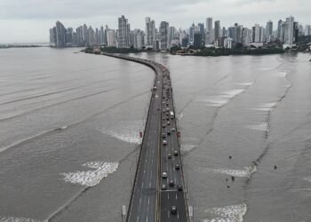 Un terremoto de magnitud 7,6 sacude Panamá y provoca evacuaciones en la capital