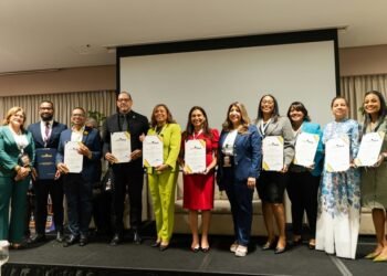Primera Cumbre Nacional de Abogados