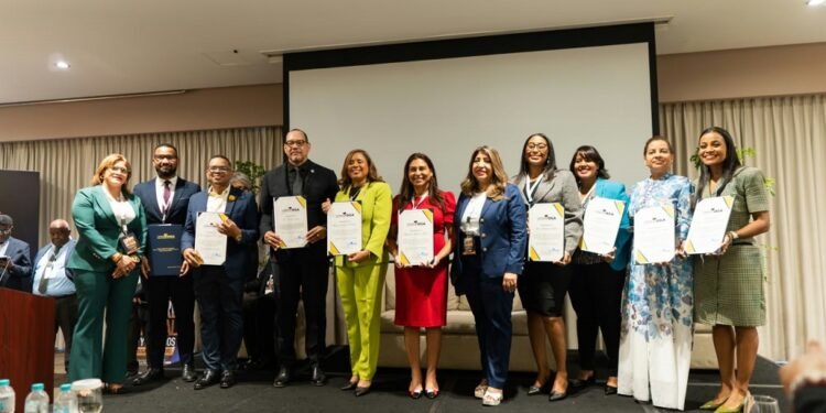 Primera Cumbre Nacional de Abogados
