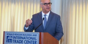 Igor Rodríguez resalta en Washington avances y fortalecimiento de aviación civil dominicana