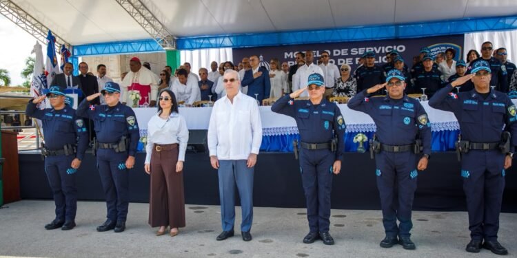 Abinader activa nuevo modelo de patrullaje con 990 agentes en el Este