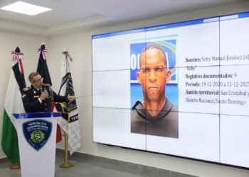 Agentes de la Dirección Central de Investigación