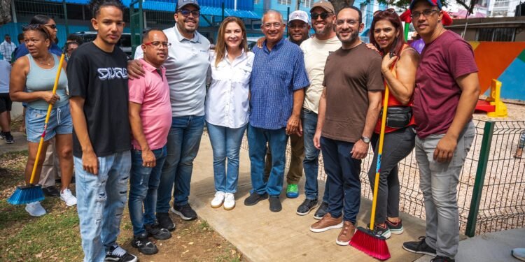 Carolina logra gran integración comunitaria con programa “Yo Barro Mi Frente” en el 30 de Mayo