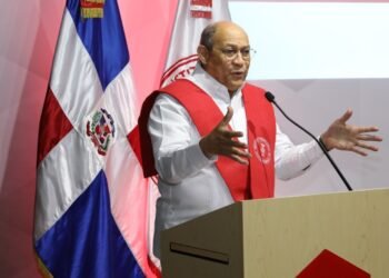 INTEC reconoce a Rafael Santos Badía como Profesor Honorífico y llama a transformar la educación