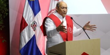 INTEC reconoce a Rafael Santos Badía como Profesor Honorífico y llama a transformar la educación