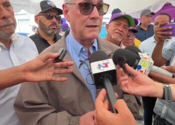 Gonzalo Castillo desafía a Abinader: “El PLD hizo más”