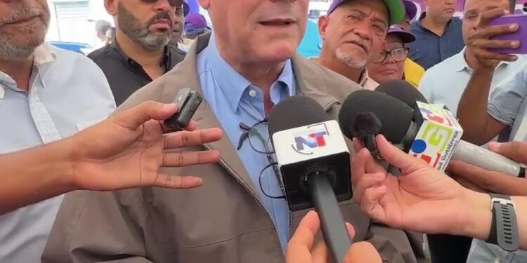Gonzalo Castillo desafía a Abinader: “El PLD hizo más”