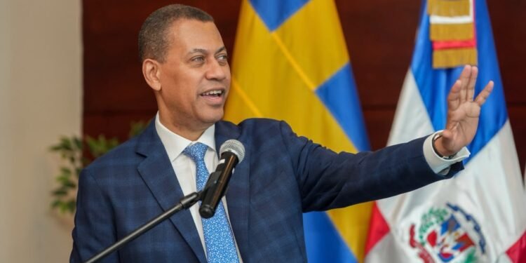 Indotel recibirá RD$44 millones para planificar el espectro de frecuencias de telecomunicaciones