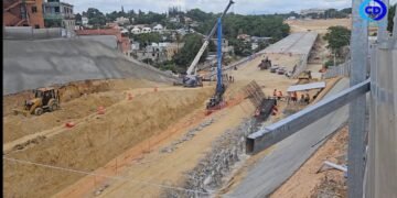Entre pulidoras, maquinarias y desalojos: avanza transformación de avenida Republica de Colombia