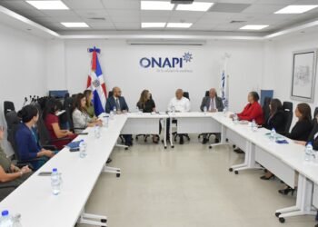 ONAPI y ADOPI unen esfuerzos para fortalecer la propiedad industrial en el país