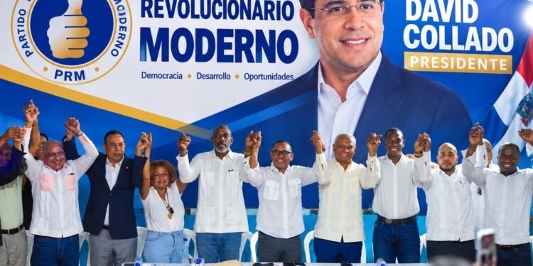 Exalcalde Peralvillo “El Profe” se suma con su equipo al proyecto presidencial de David Collado