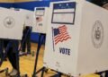 Arranca voto anticipado en NY; cerca de 300 mil dominicanos figuran entre votantes activos