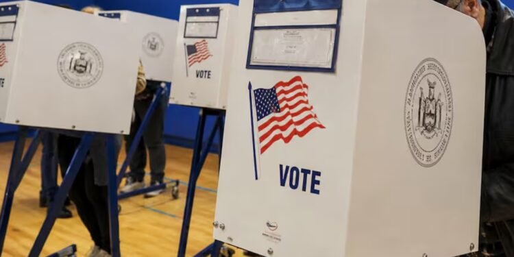 Arranca voto anticipado en NY; cerca de 300 mil dominicanos figuran entre votantes activos