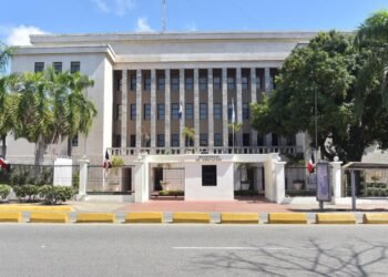 MINERD suspende docencia este martes en centros educativos de zonas vulnerables en provincias bajo alerta amarilla