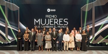BHD reconoce a once mujeres que transforman comunidades de RD