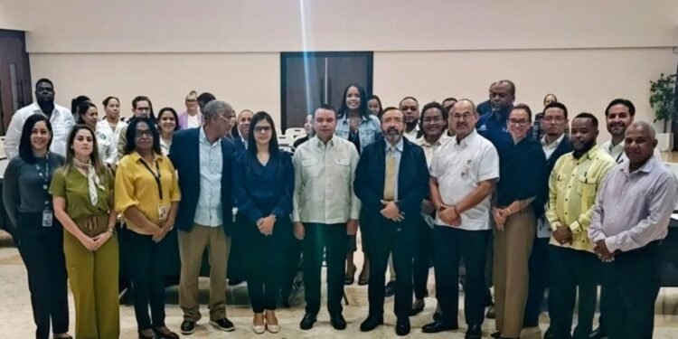 SNS realiza primer encuentro nacional sobre el registro en línea del Certificado de Nacido Vivo