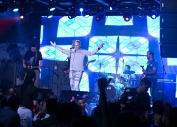 Aljadaqui conquista Oktoberfest de RD a ritmo de pop rock
