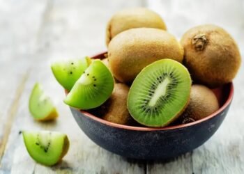 6 alimentos que ayudan a combatir el estreñimiento y aceleran el tránsito intestinal