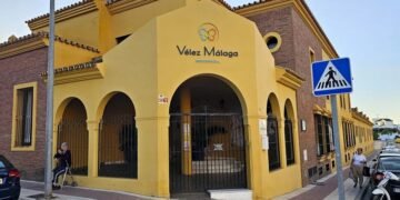 Dos ancianos mueren y cuatro quedan en UCI tras desplomarse ascensor en residencia de Vélez-Málaga