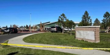 Tiroteo en escuela de Oregón deja cuatro muertos, incluidos tres niños y un maestro