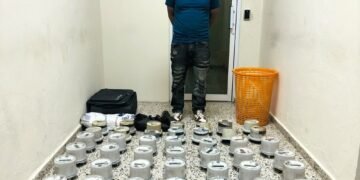 Apresan hombre y ocupa 42 medidores eléctricos durante allanamiento en La Vega