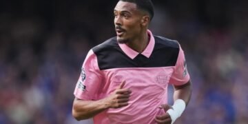 Wilson Isidor del club inglés Sunderland durante un partido de la Liga Premier contra Ipswich, el 22 de agosto de 2026, en Ipswich. (AP Foto/Dave Shopland) License this photo